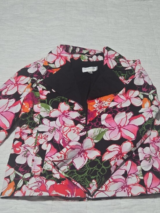 Victor Costa Jackets & Blazers - Victor Costa Black Floral-Print Jacket with Pink and Green Accents